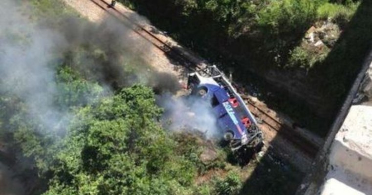 Sobe para 19 o número de mortos em acidente de ônibus em João Monlevade
