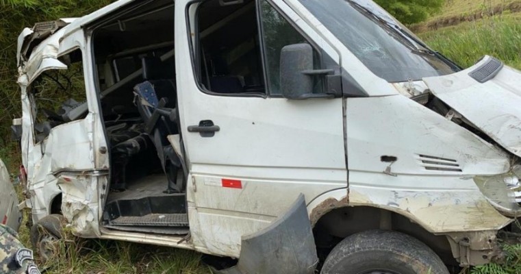 Cinco pessoas morrem e outras ficam feridas em acidente em Joaquim Nabuco, na Mata Sul de Pernambuco