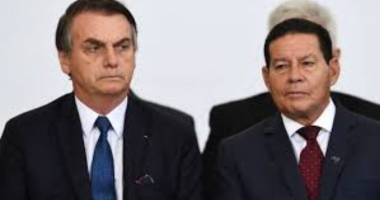 “Faz falta”, diz Mourão sobre diálogo com Bolsonaro