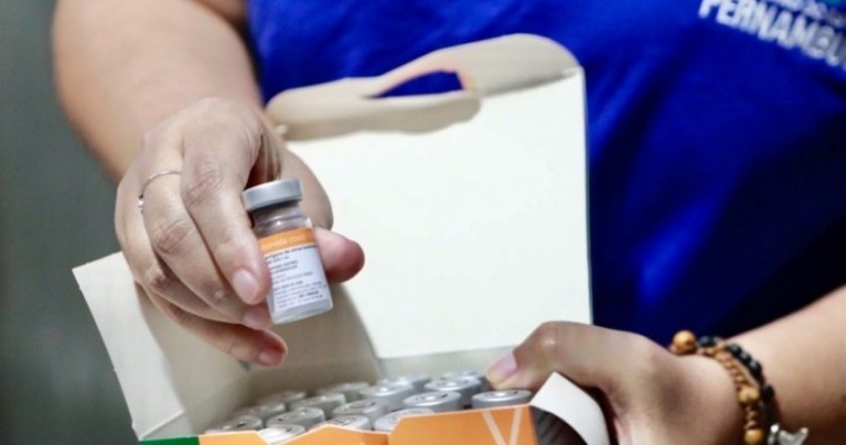 Municípios pernambucanos recebem segunda remessa da vacina coronavac