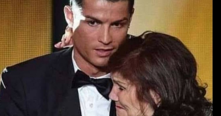 CR7 CRISTIANO RONALDO,  PORQUE SUA MÃE ATÉ HOJE MORA COM VOCÊ 