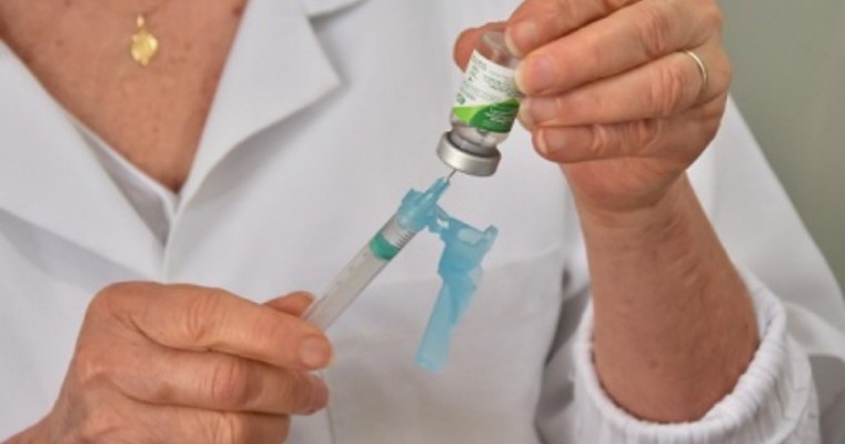 Fiocruz recebe mais 2 milhões de doses da vacina da AstraZeneca na próxima semana