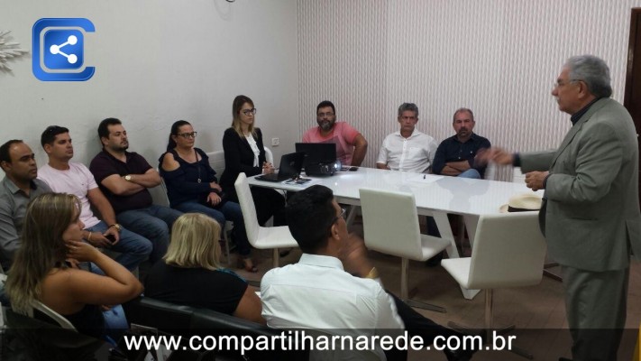 Prefeito participa de reunião em São José do Belmonte para tratar das situações dos Fundos de Previdências dos municípios