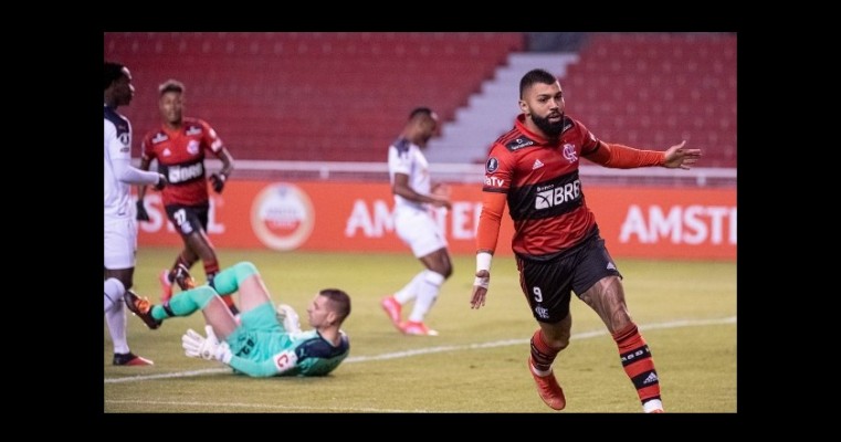 Com dois gols de Gabriel, Flamengo vence LDU em Quito