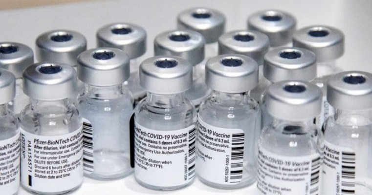 Saúde distribui 1,12 milhão de vacinas da Pfizer a partir de segunda-feira