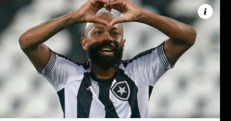 EM ALTA, CHAY 'SE DECLARA' AO BOTAFOGO E EXPÕE MOTIVOS DE ACERTO: " O CLUBE E GIGANTE"