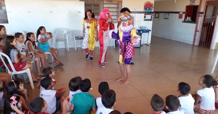 Escolas comemoram o dia do estudante