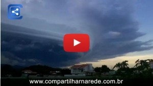 Nuvem assusta população em Barra Velha - SC
