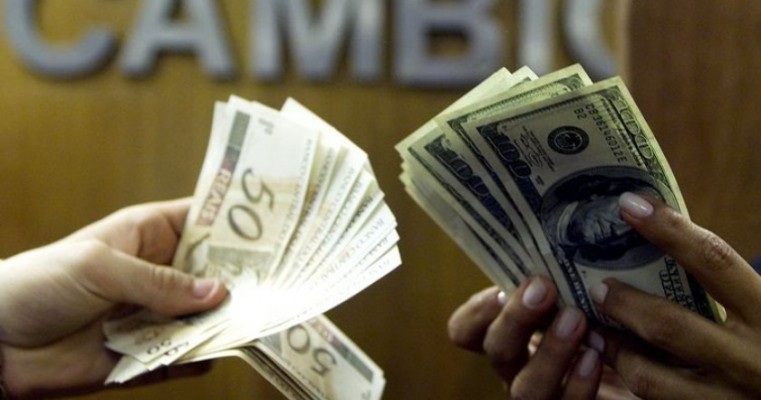 Dólar sobe para R$ 5,66 com possíveis mudanças no teto de gastos- Blog do Francisco Brito