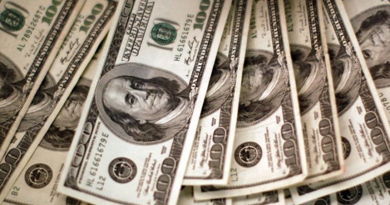 Dólar fecha a R$ 5,64 e acumula alta de 3,67% em outubro- Blog do Francisco Brito