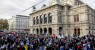 Milhares vão às ruas na Áustria em protesto contra novo lockdown