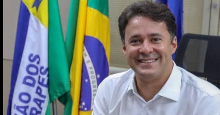 Anderson Ferreira entona a voz, se impõe e fala como candidato ao governo de Pernambuco