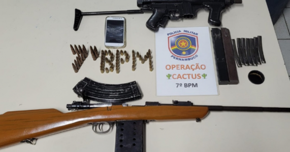 Foragido da Justiça de Petrolina por homicídio é preso com armas de grosso calibre em Ouricuri