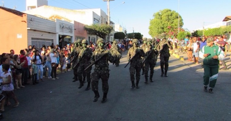 AFOGADOS DA INGAZEIRA TUDO PRONTO PARA O DESFILE CÍVICO