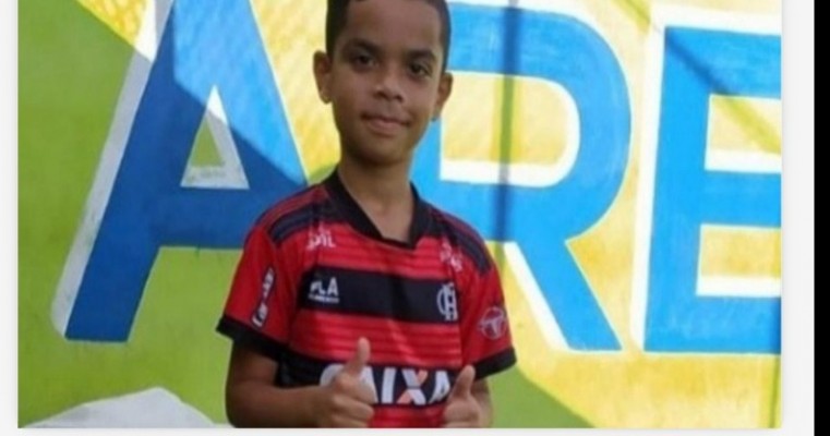 FAMÍLIA PEDE AJUDA PARA JOGADOR MIRIM SALGUEIRENSE FAZER TESTE NO FLAMENGO