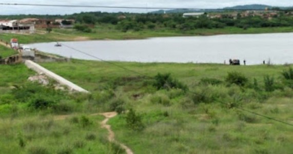 Vídeo: Cinco crianças morrem afogadas em barragem; 1 segue desaparecida
