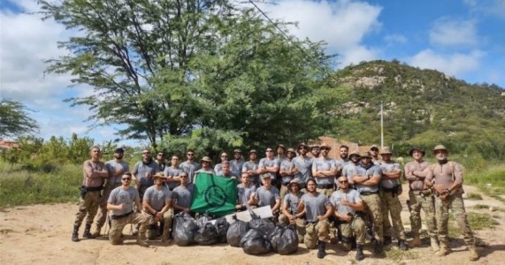 Polícia Federal faz mutirão de limpeza na Serra do Cruzeiro em Salgueiro