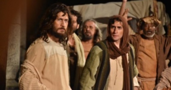 PAIXÃO DE CRISTO DE NOVA JERUSALÉM EMOCIONA O PÚBLICO NA ABERTURA DA TEMPORADA 2022
