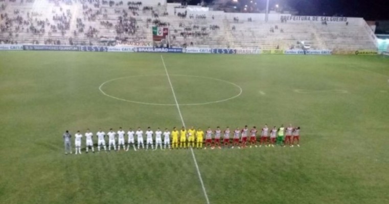 Com gols de Álvaro e Jean Carlos, Salgueiro vence o Remo, mas perde a classificação