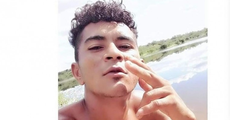 Jovem  assassinado a facadas no bairro Matadouro em Floresta no Sertão de PE 