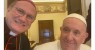 DOM MAGNUS, No Vaticano, bispo da Diocese do Crato faz selfie com Papa Francisco