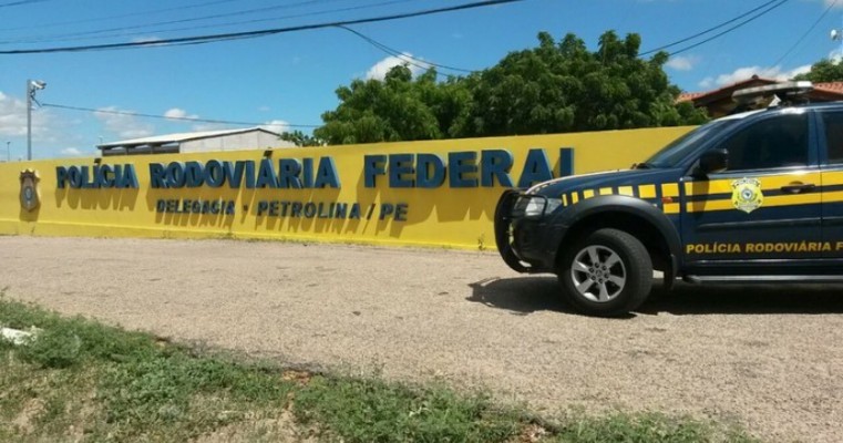 Carro roubado em Salvador é recuperado pela PRF em Petrolina no Sertão de PE 