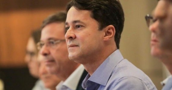 Anderson Ferreira cobra explicações à Paulo Câmara sobre subsídio de quase R$ 17 milhões a empresas de ônibus