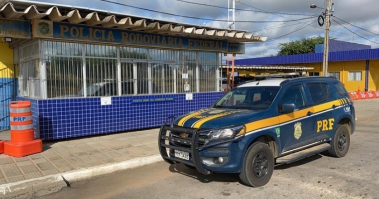 PRF autua motorista de ônibus por alcoolemia em Serra Talhada no Sertão de PE 