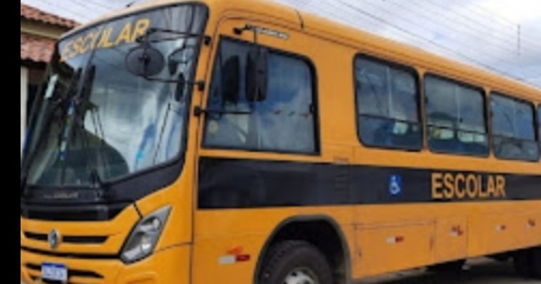 Várzea recebe ônibus escolar do Governo do Estado e reforça frota