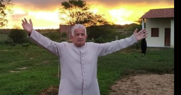 PADRE ADILSON SIMÕES,73 anos bem vividos na fé, esperança e caridade