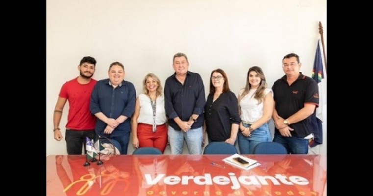 Prefeitura de Verdejante firma parceria com Sebrae para fomentar empreendedorismo