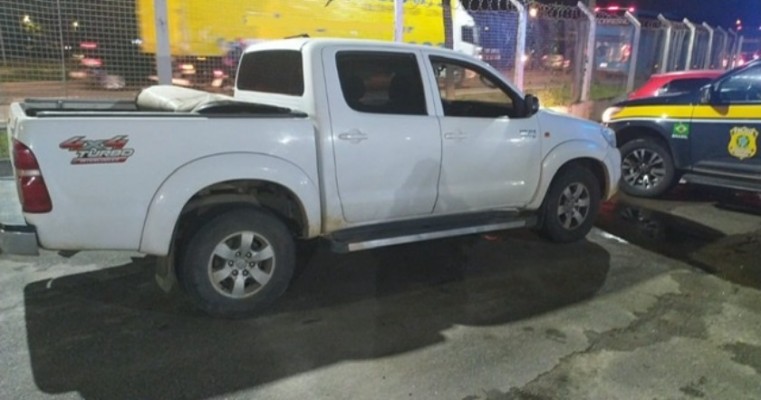 Caminhonete roubada em Natal-RN, é recuperada pela PRF em Recife /PE