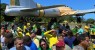 Bolsonaro chega ao Recife para cumprir primeira agenda após convenções e é recepcionado por Gilson e Anderson