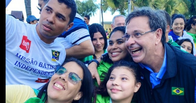 Gison Machado marca presença no maior evento cristão de Pernambuco