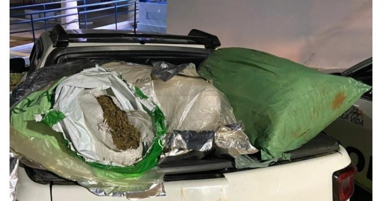 Indivíduo é preso com 45 Kg de maconha em Serra Talhada no Sertão que iria vender na cidade de Gravatá 