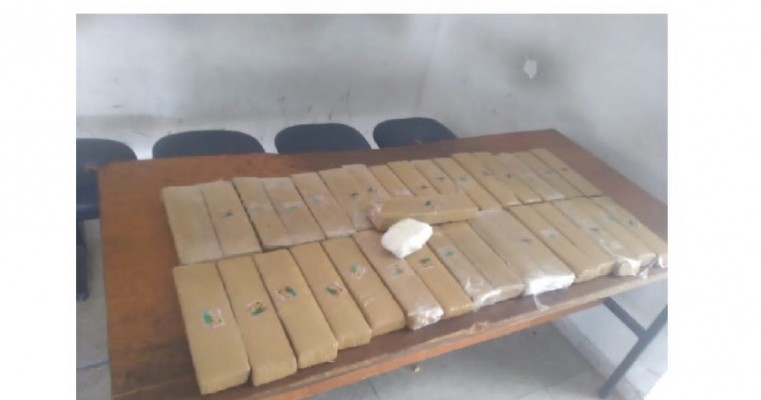 Polícia militar prende traficante com 21,5 Kg de maconha e cocaína em Petrolina no Sertão de PE