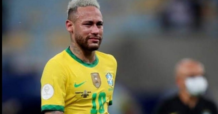 Eu fico impressionado como o brasileiro não consegue torcer a favor do Neymar. 