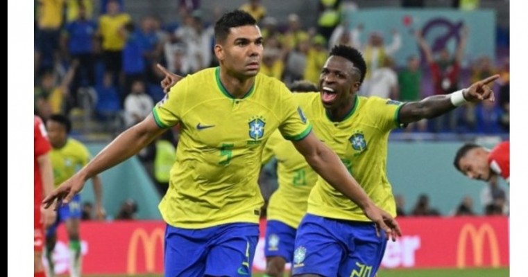 Com gol de Casemiro, Brasil vence e garante vaga nas oitavas