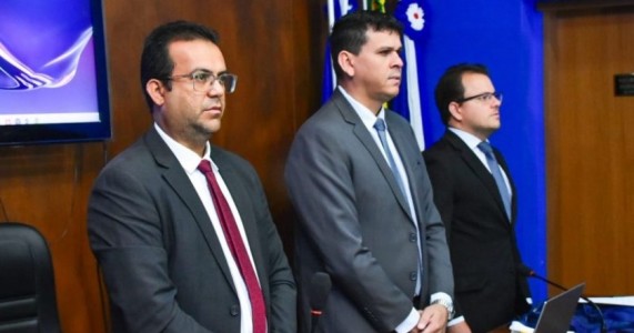 Vereadores recebem denúncia de aquisição de medicamento pela Prefeitura de Salgueiro