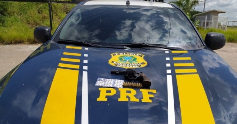 Motorista é flagrado com arma, munições e rebite na BR-316, em Ouricuri no Sertão de PE 