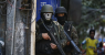 Militares usam máscaras de caveira em operação na Rocinha