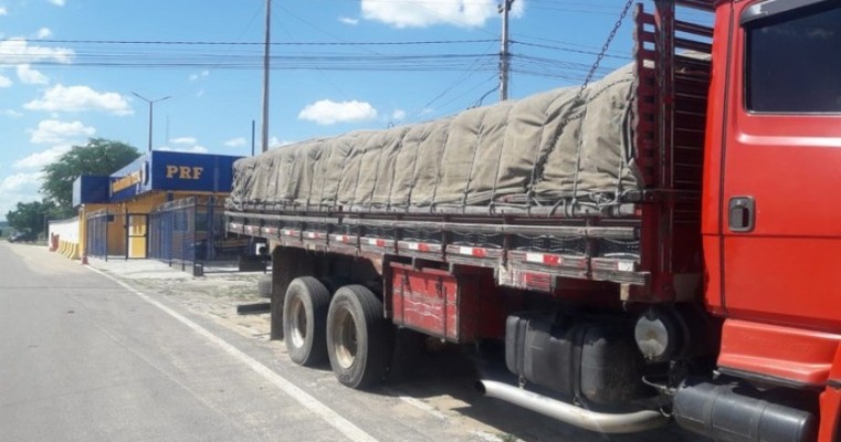 PRF flagra transporte irregular de gesso em Ouricuri no Sertão de Pernambuco 