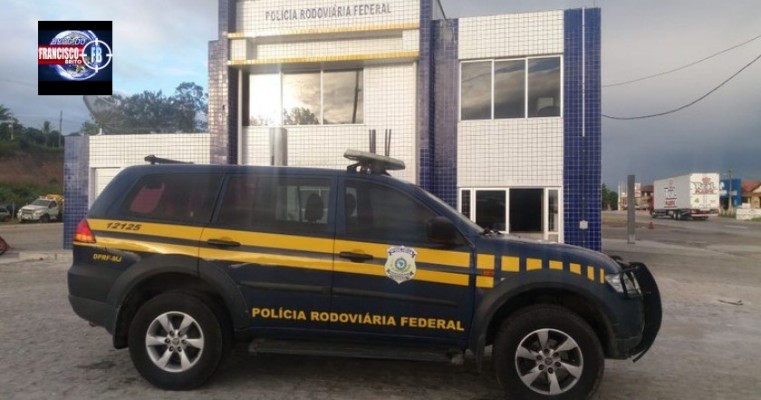 PRF detém homem com carro adquirido de forma fraudulenta em Gravatá no Sertão de PE