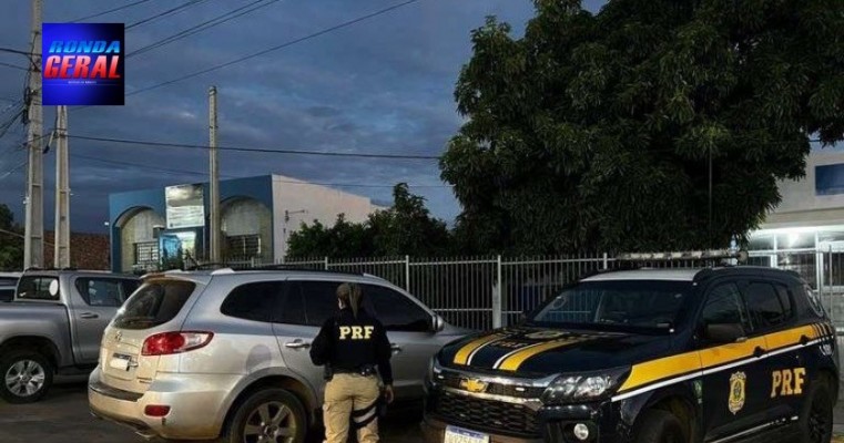 Após tentar fugir de blitz, mulher é perseguida e presa com carro clonado em Salgueiro