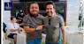 André Janones registra passagem por Gravatá ao lado do presidente da UVP, Léo do AR
