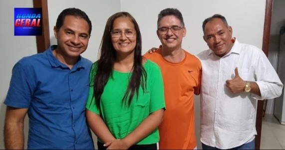 Lucinha Mota recebe lideranças políticas; o suplente de deputado Maurício Ribeiro e do ex-vereador Vadinho