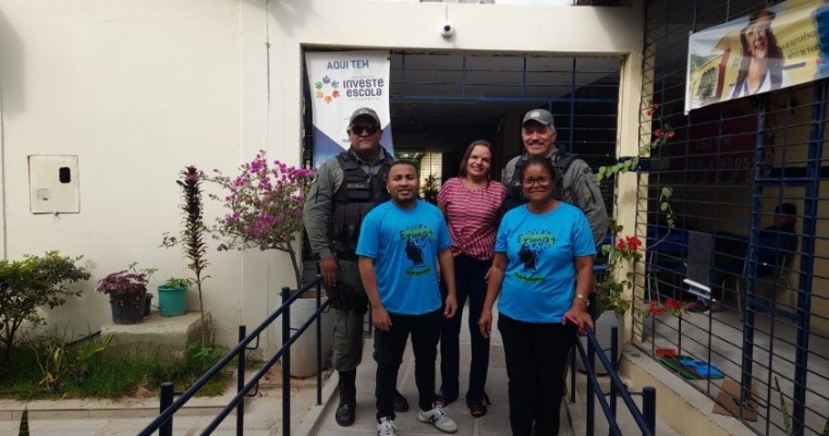 Policiais Militares do 5°BPM realizam visitas preventivas em escolas na zona rural de Petrolina 