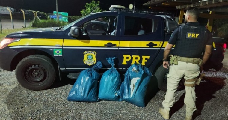 PRF prende casal "Mula do Tráfico" com 35 Kg de maconha em Serra Talhada