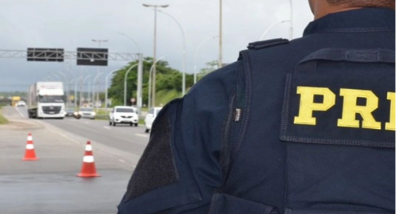 Jovens fogem de casa, pedem carona a motorista de caminhão e vão parar em Belém do São Francisco