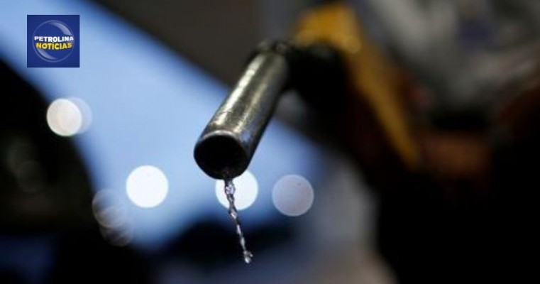 Petrobras reduz em R$ 0,13 preço do litro de gasolina nas distribuidoras